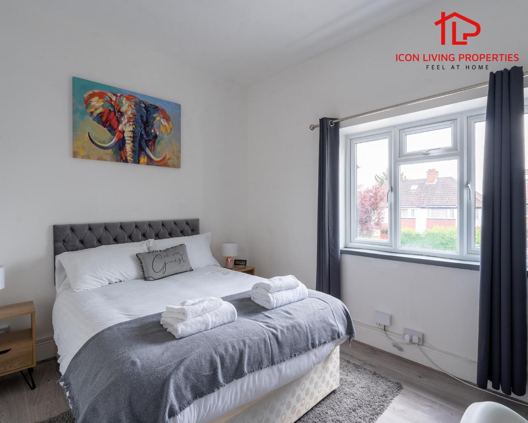 1 Bedroom Arch-View Apartment 2 By Icon Living Properties Short Lets & Serviced Accommodation With Free Parking London Exterior photo