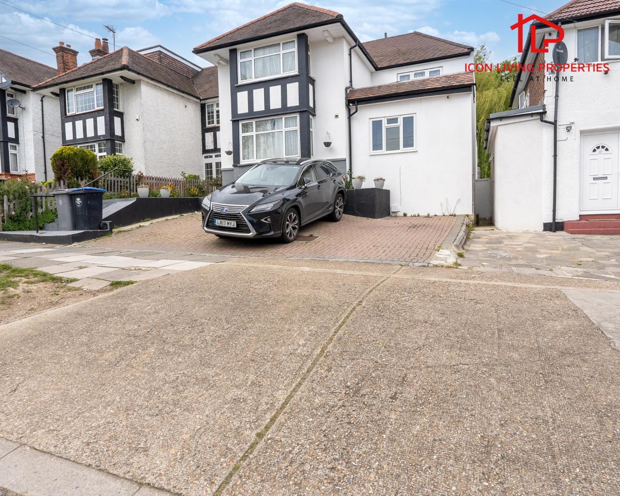 1 Bedroom Arch-View Apartment 2 By Icon Living Properties Short Lets & Serviced Accommodation With Free Parking London Exterior photo